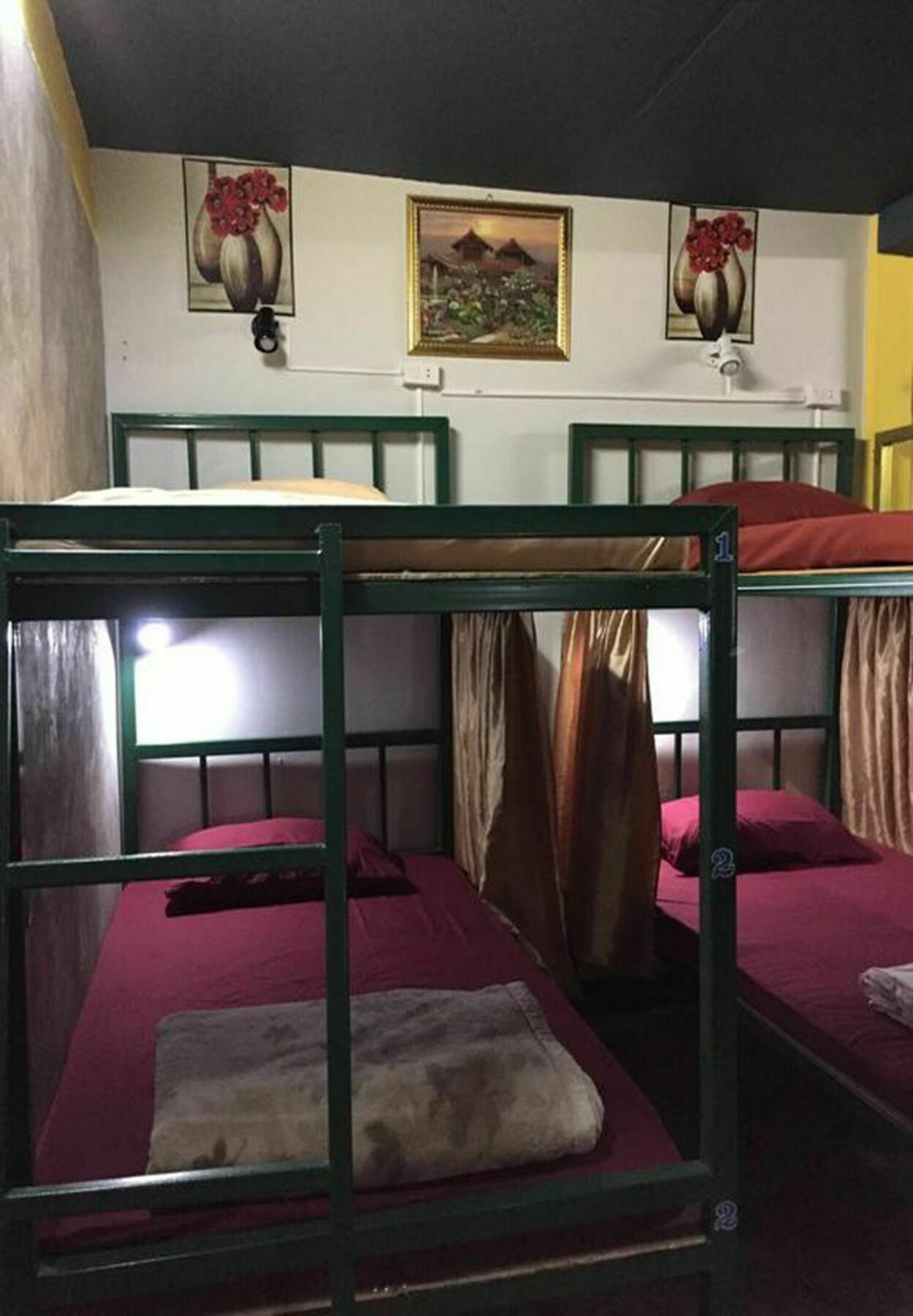 צ'יאנג מאי Tiger House Hostel (Adults Only) מראה חיצוני תמונה